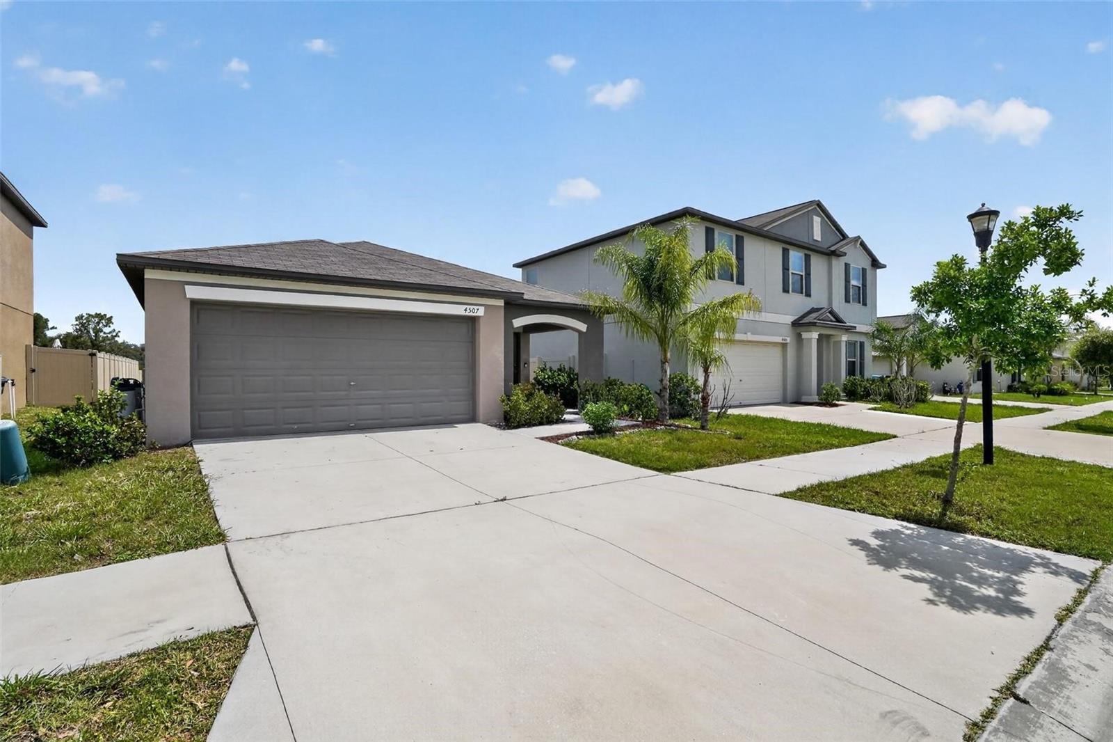 4507 ETERNAL PRINCE DR Property Photo 1