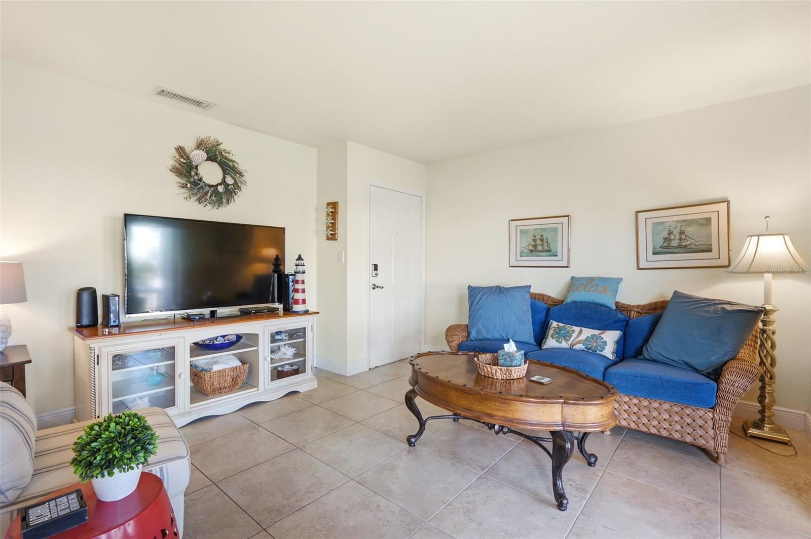 5191 Salmon Dr Se #b Property Photo 4