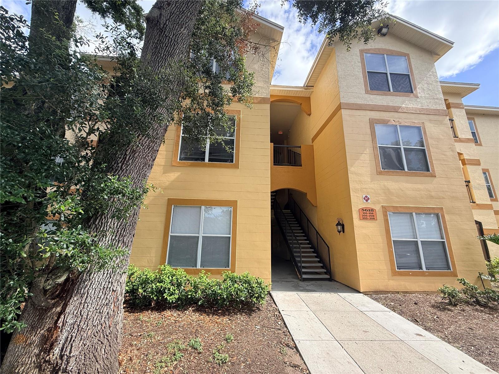 5618 Pinnacle Heights Cir #305 Property Photo 1