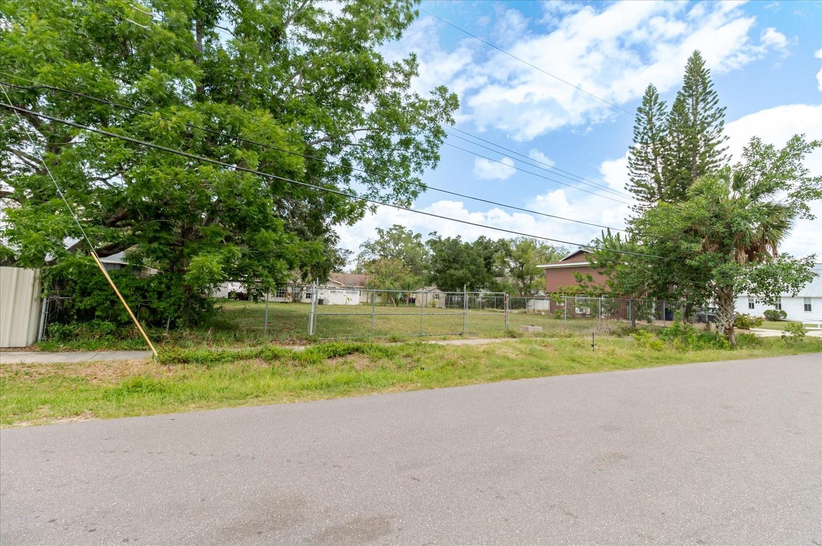 7208 S SHERRILL Property Photo 1