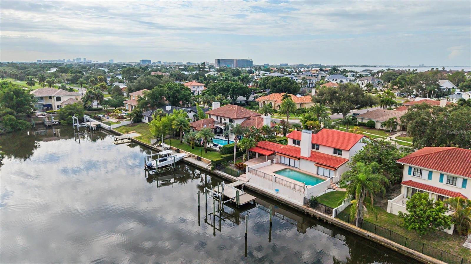 7011 Pelican Island Dr Property Photo 9