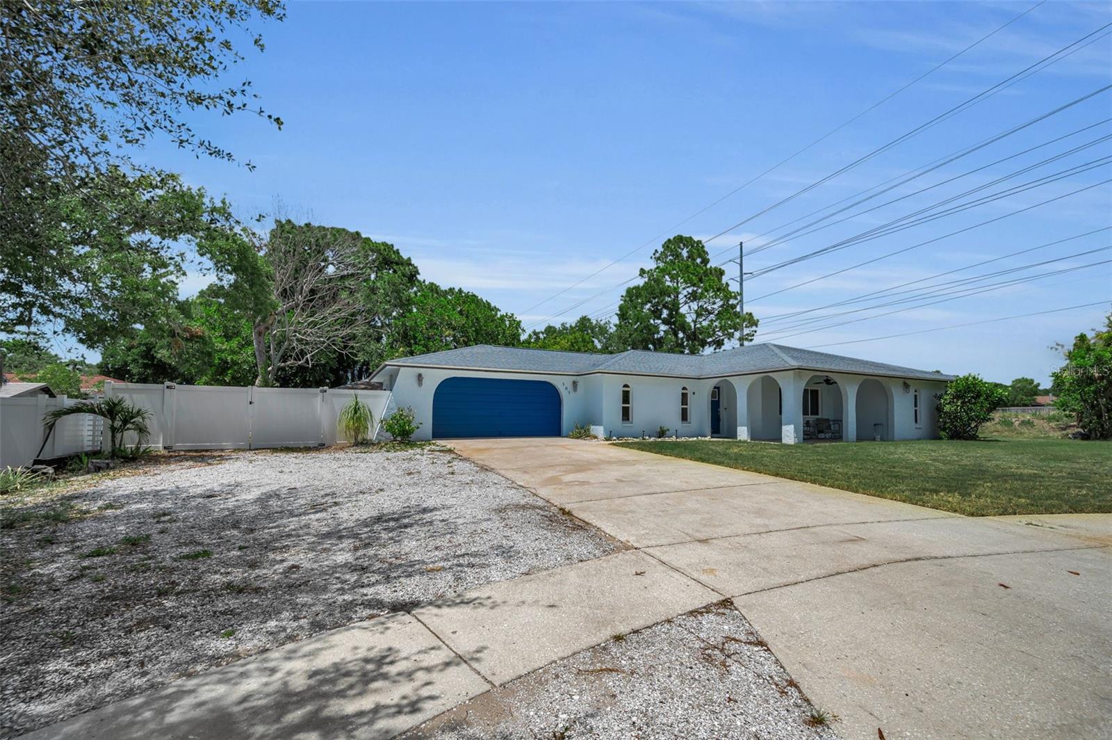 505 Whispering Oak Dr Property Photo 3