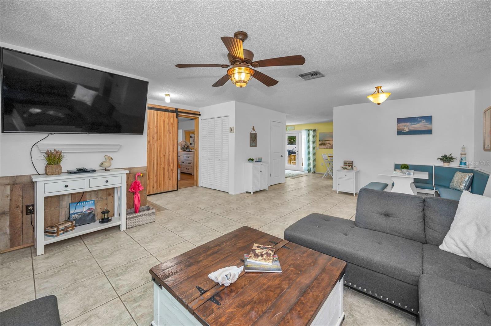 505 Whispering Oak Dr Property Photo 11