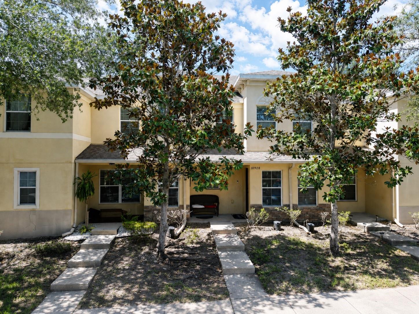 10928 Keys Gate Dr Property Photo 1