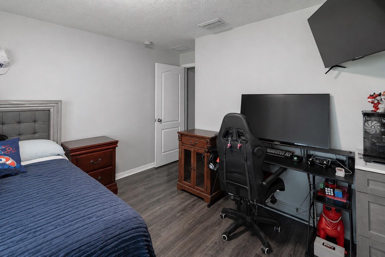 10928 Keys Gate Dr Property Photo 42