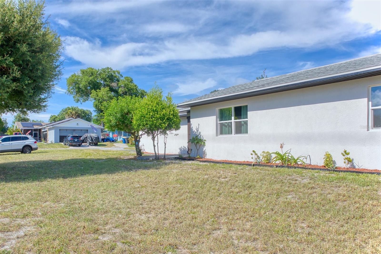 1301 Woodbine St Property Photo 6