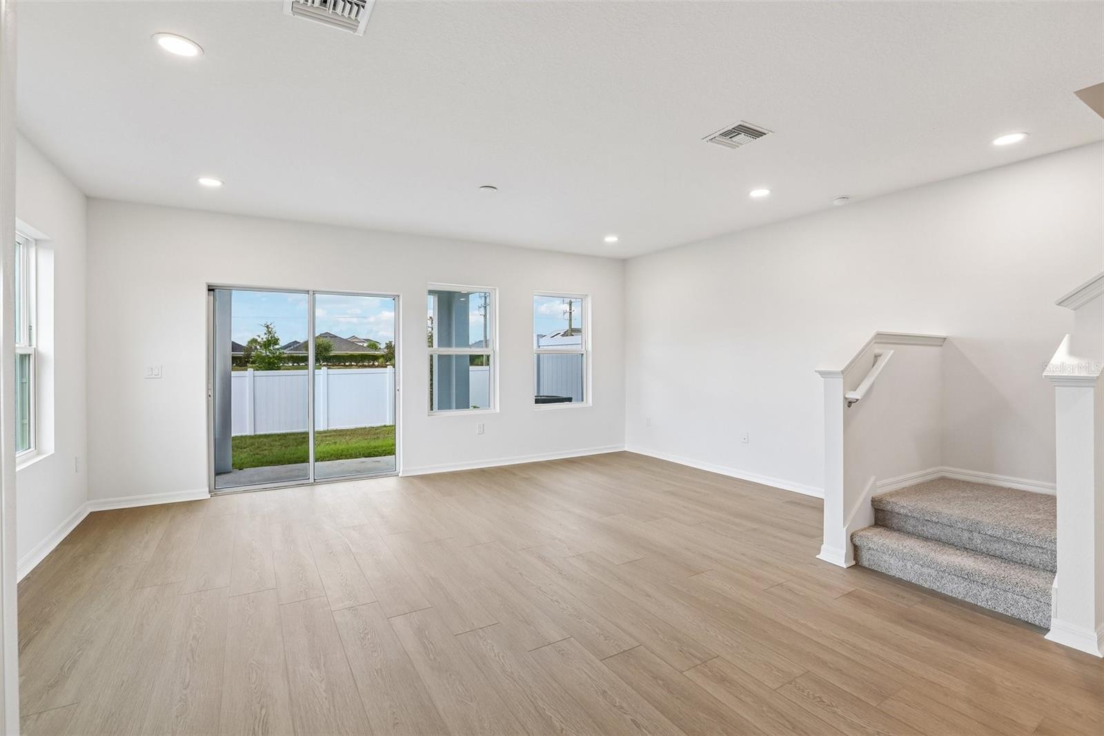 6876 Holcombe Down Dr Property Photo 12