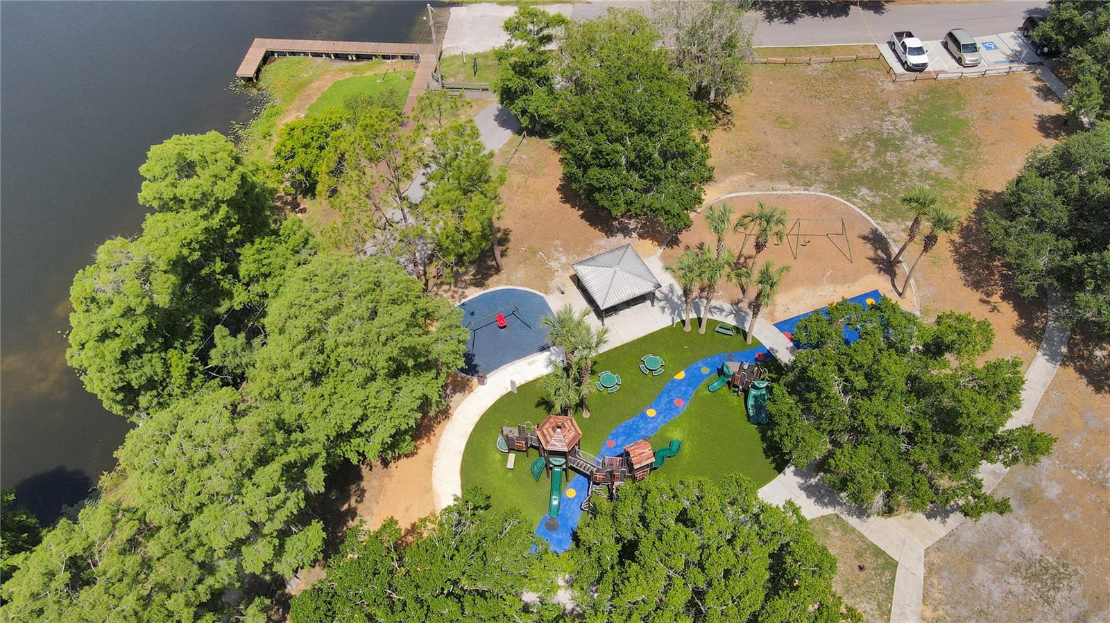 312 S Riverhills Dr Property Photo 6