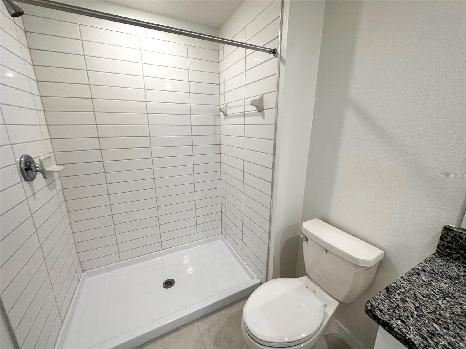 TB8519226 Property Photo 44