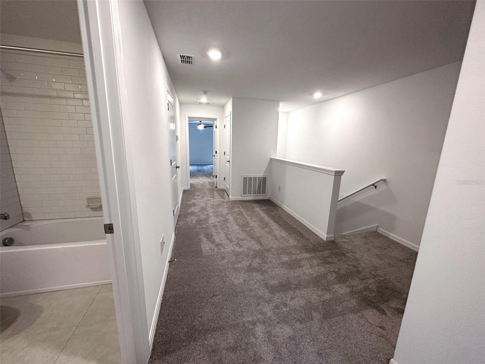 TB8519226 Property Photo 63