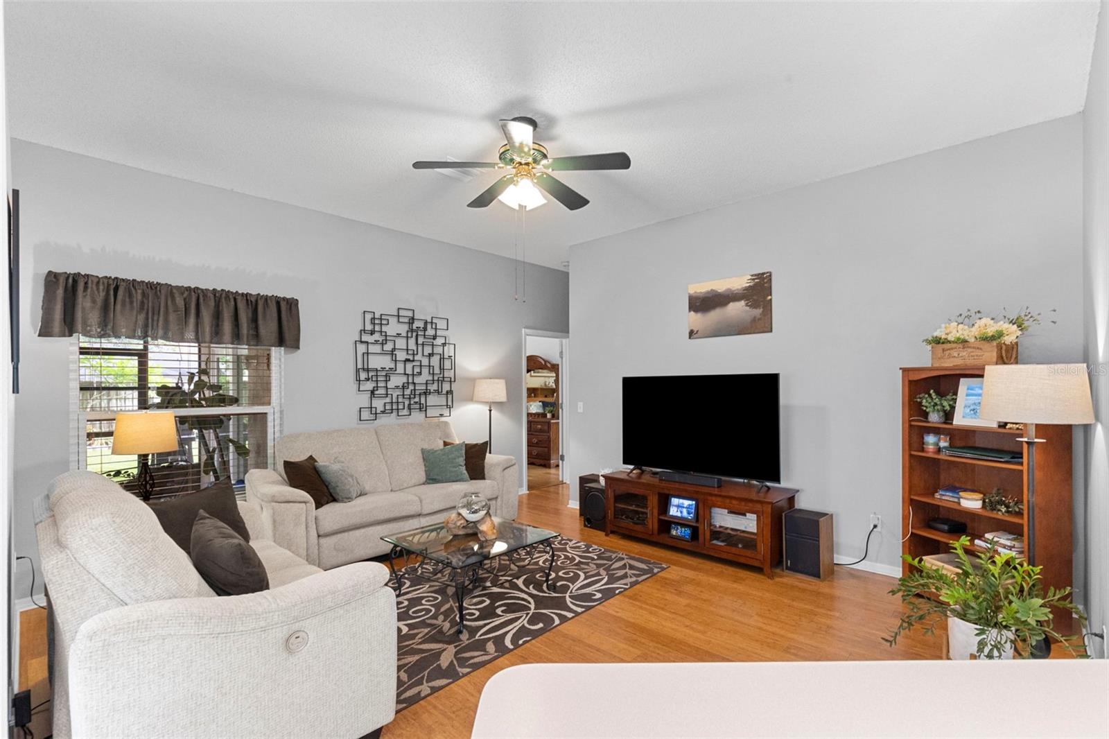 1552 Scotch Pine Dr Property Photo 3