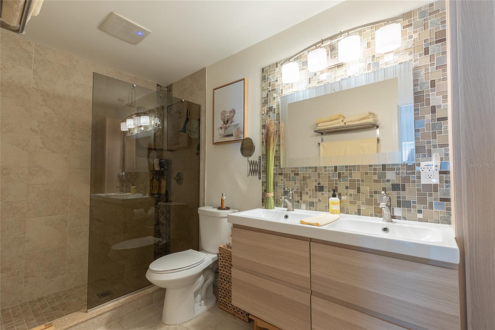 2013 Dover Ct Property Photo 16