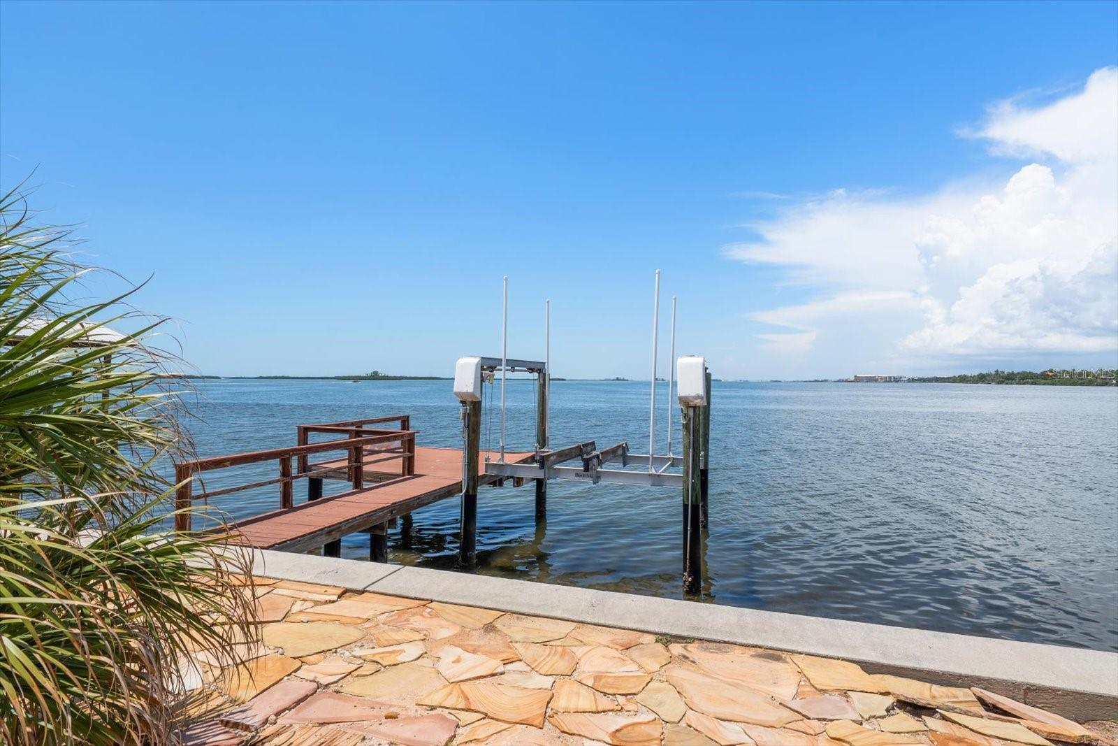 1854 Venetian Point Dr Property Photo 25