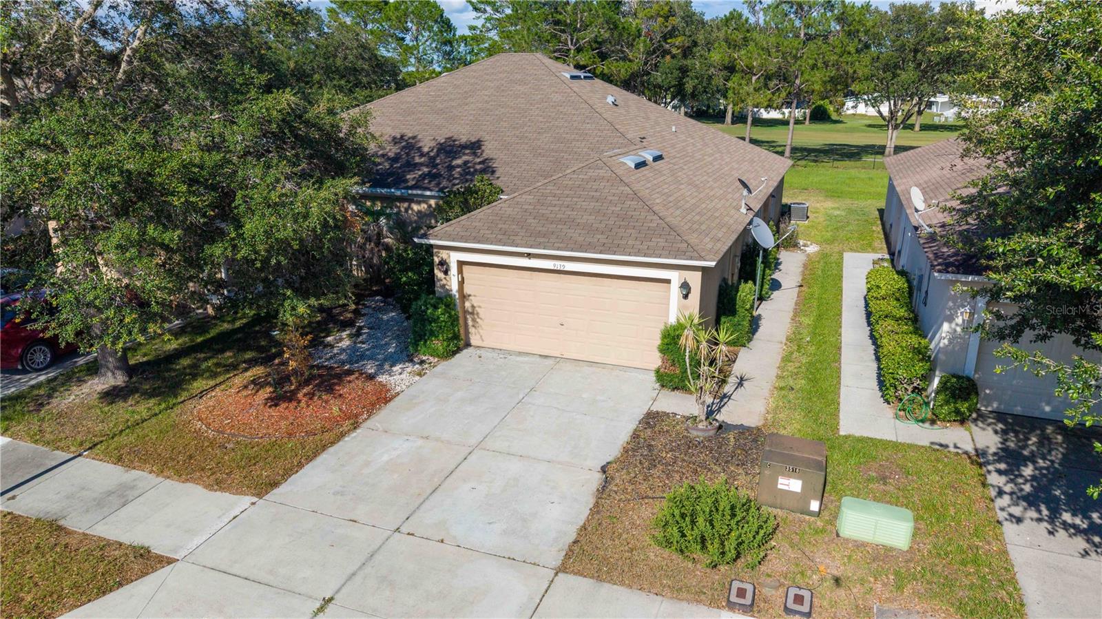 9139 Southern Charm Cir Property Photo 5
