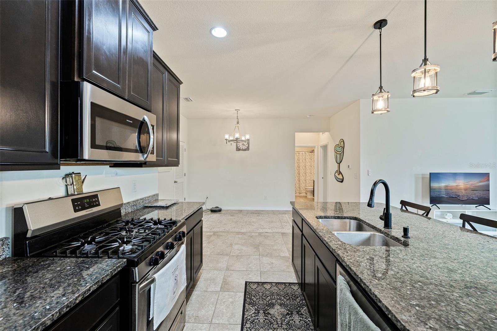 7533 Lantern Park Ave Property Photo 11