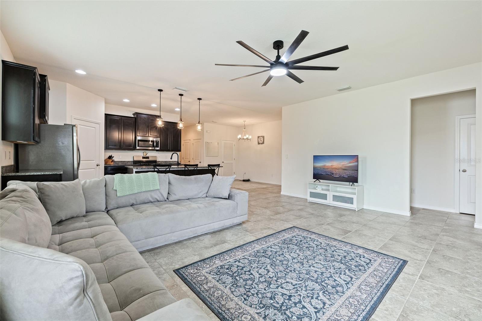 7533 Lantern Park Ave Property Photo 13