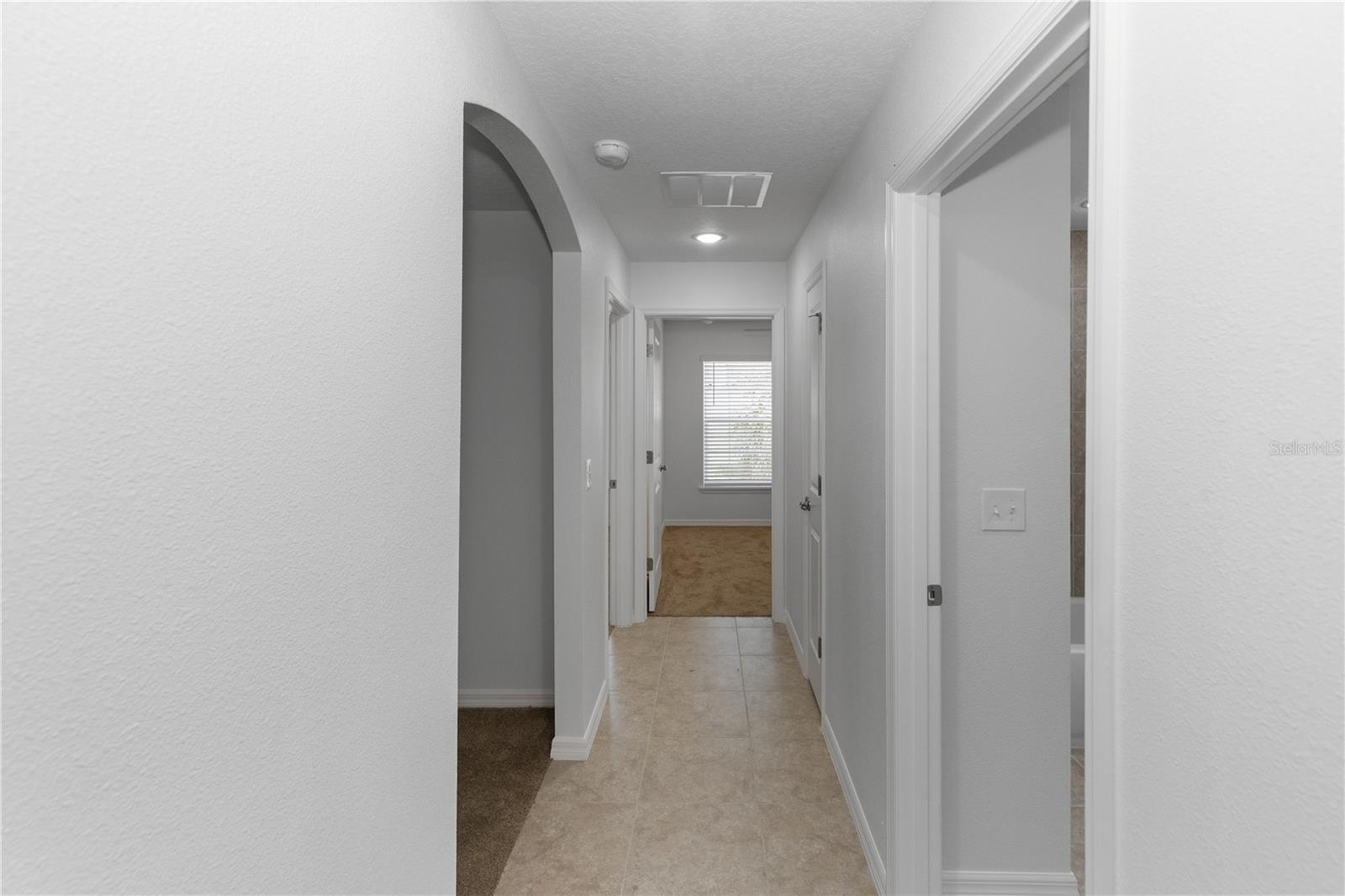 906 7th St Property Photo 4