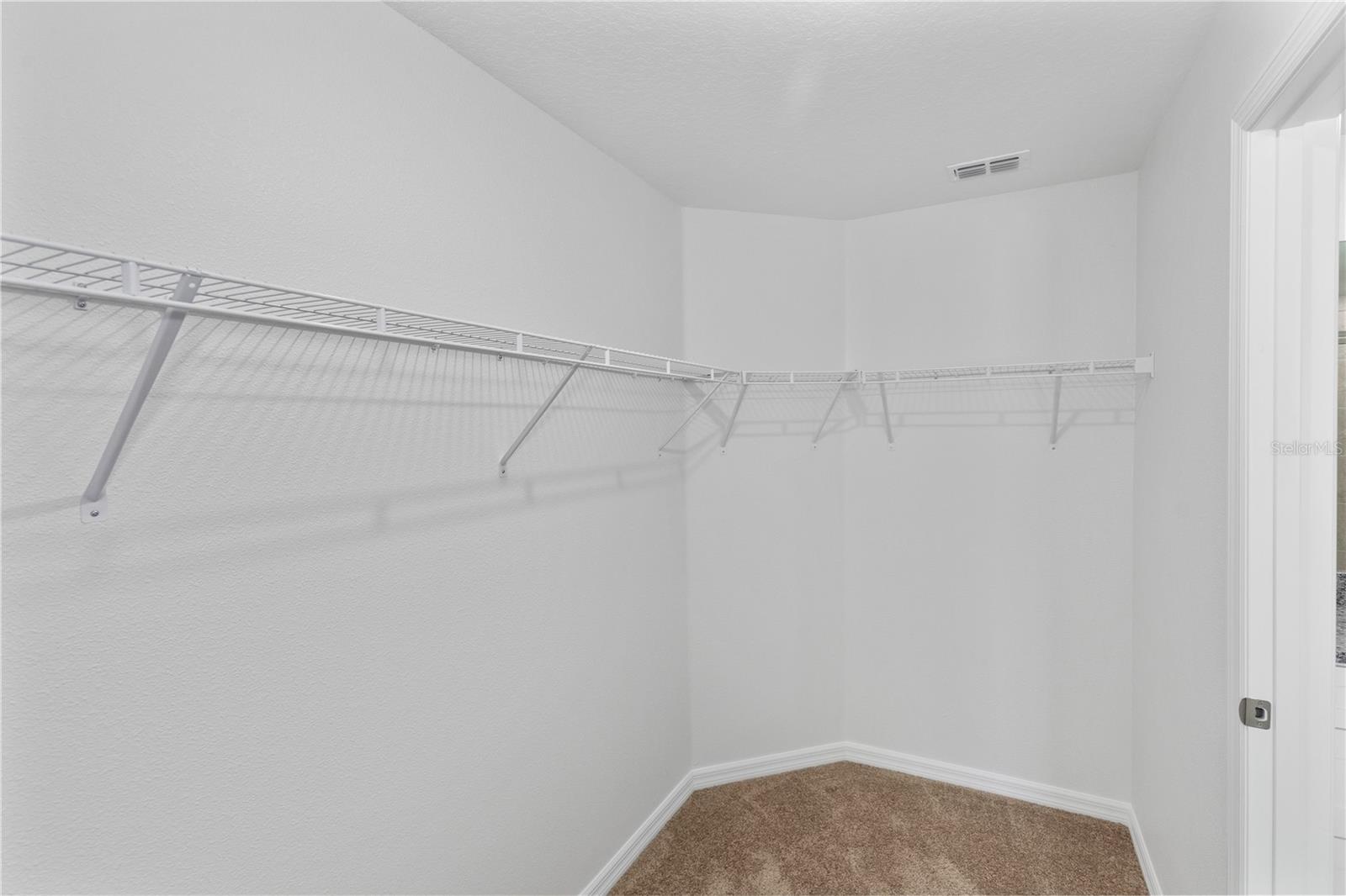 906 7th St Property Photo 14