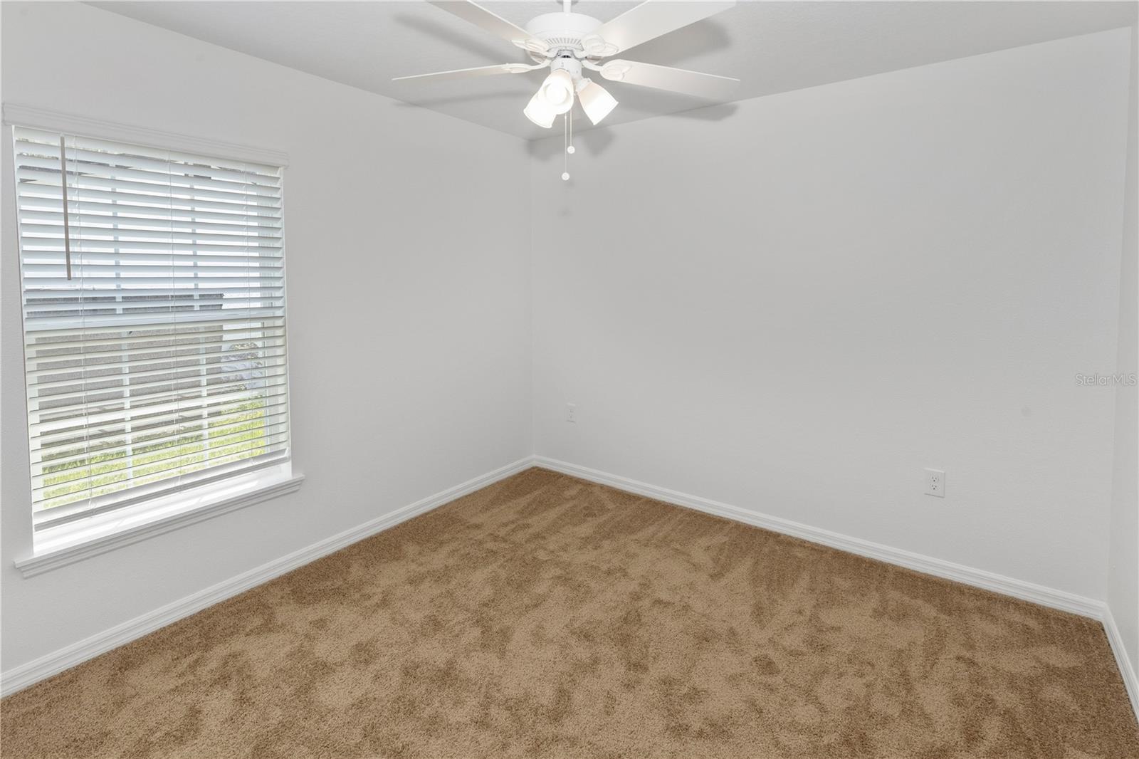 906 7th St Property Photo 16