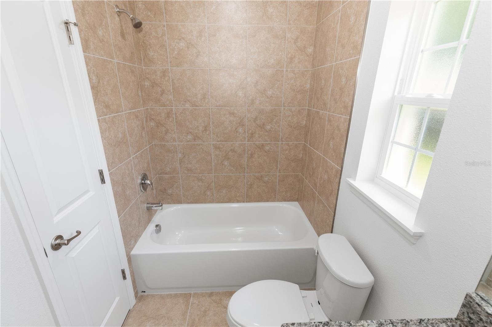 906 7th St Property Photo 20