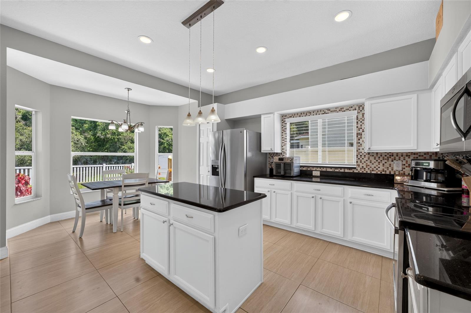 26943 Coral Springs Dr Property Photo 2
