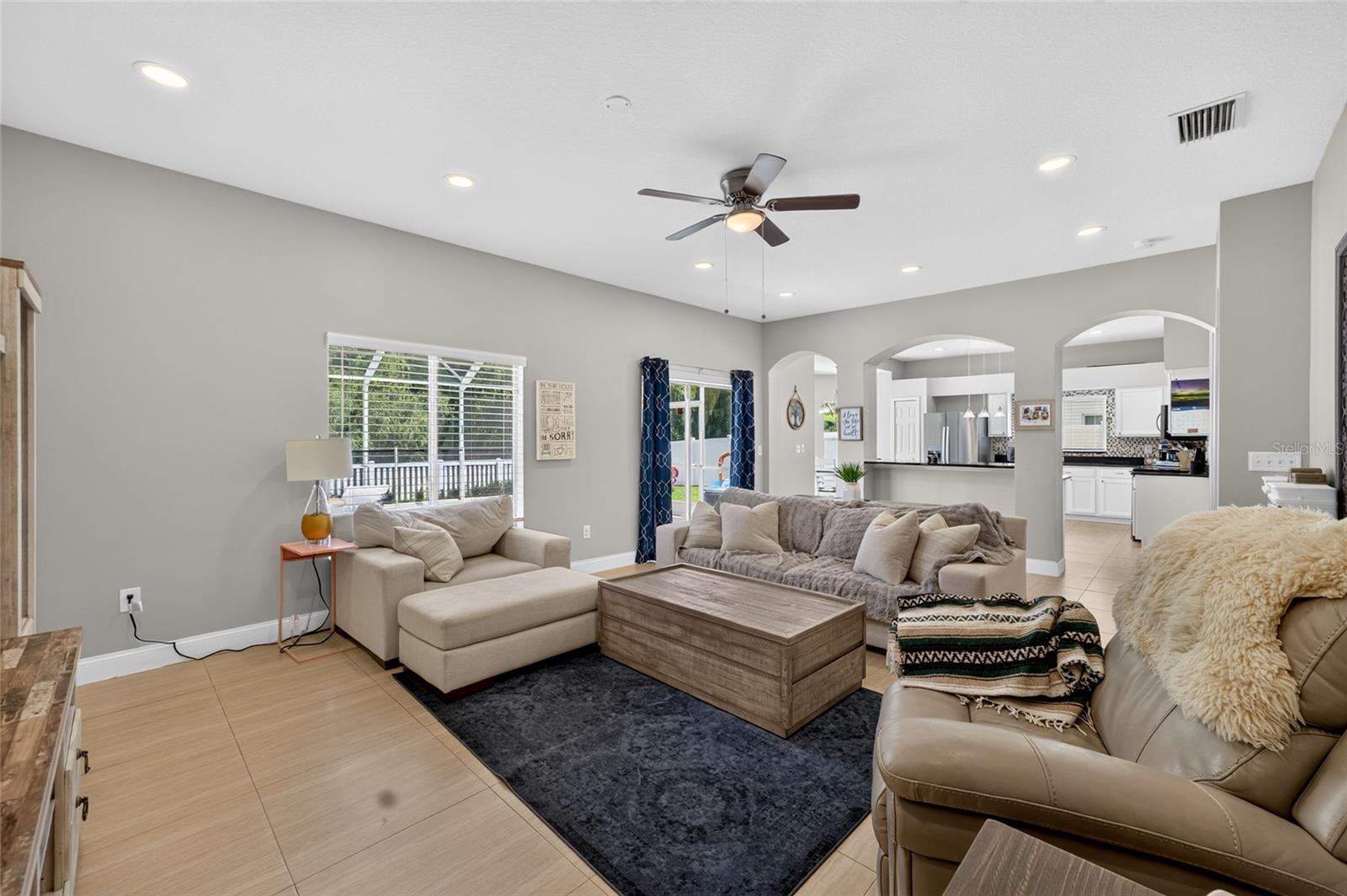26943 Coral Springs Dr Property Photo 3