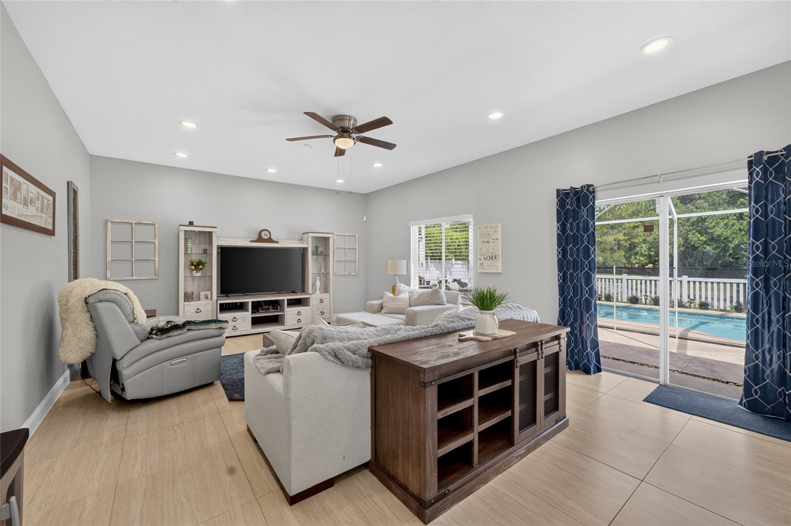26943 Coral Springs Dr Property Photo 13