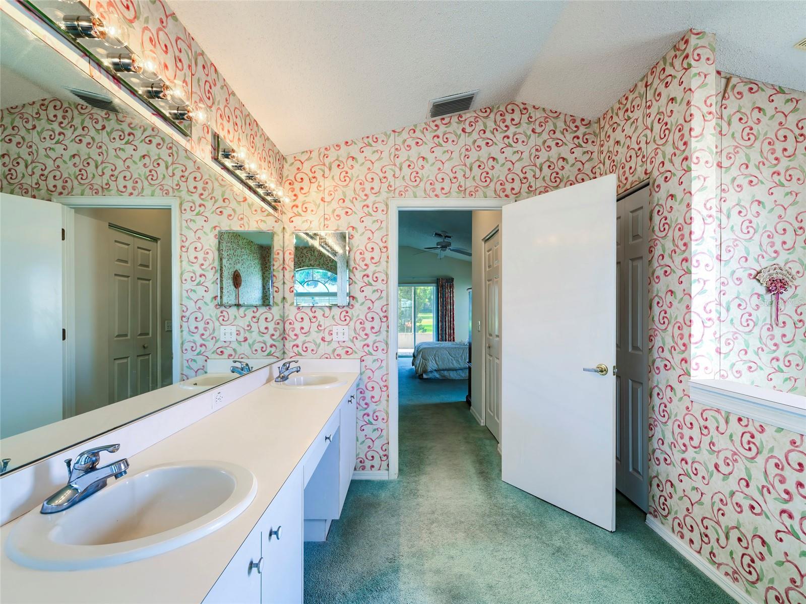 11228 Windrush Cir Property Photo 34