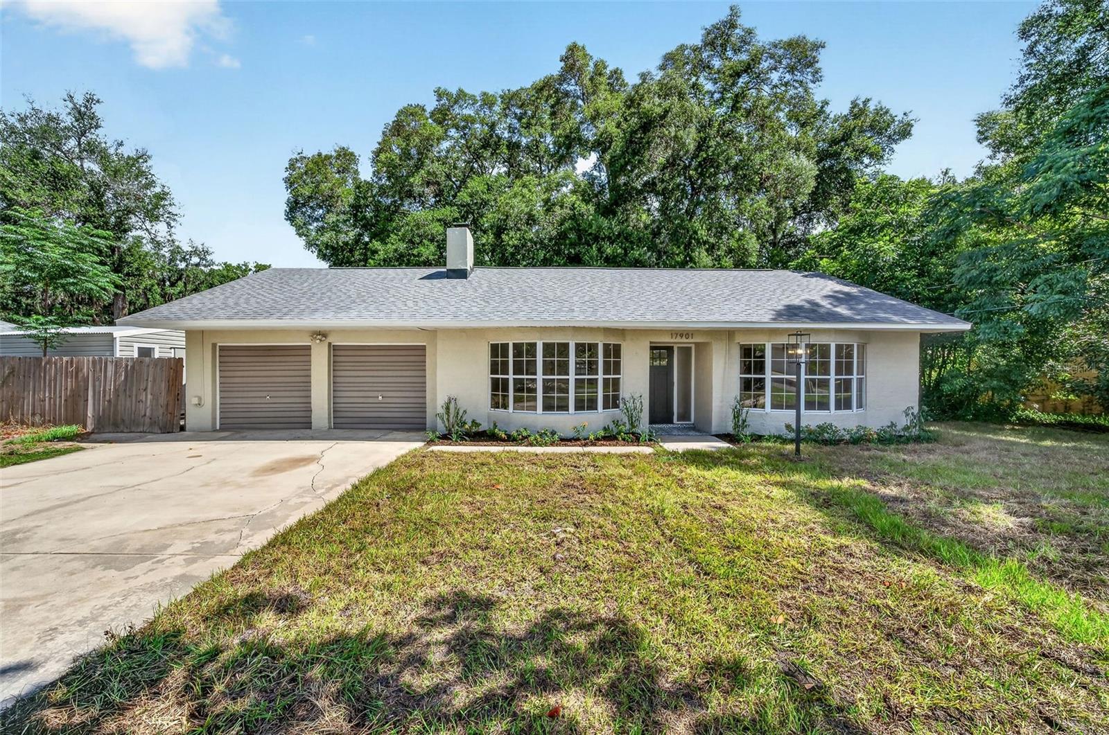 17901 Palm St Property Photo 1