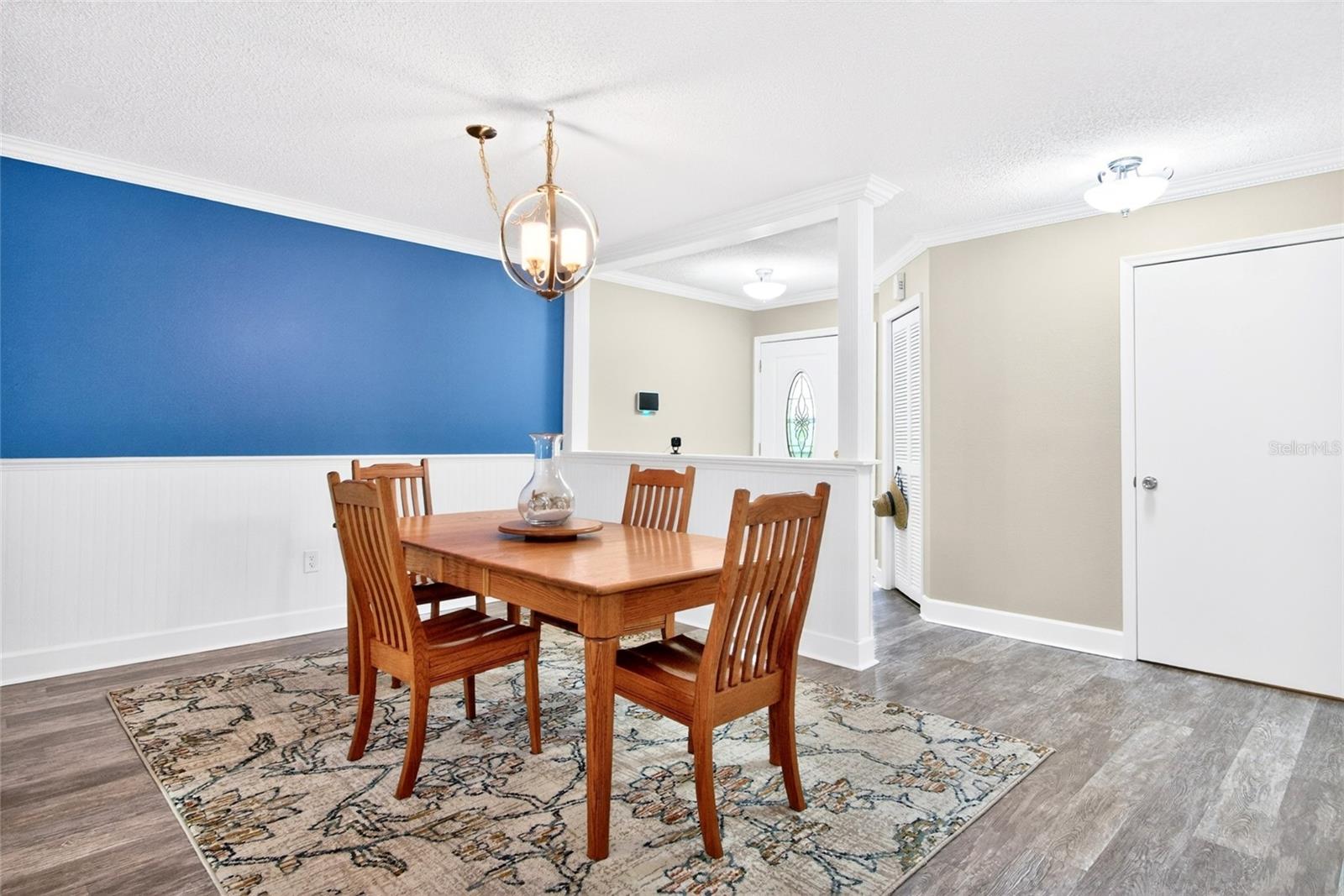 2524 W Brook Ln Property Photo 7