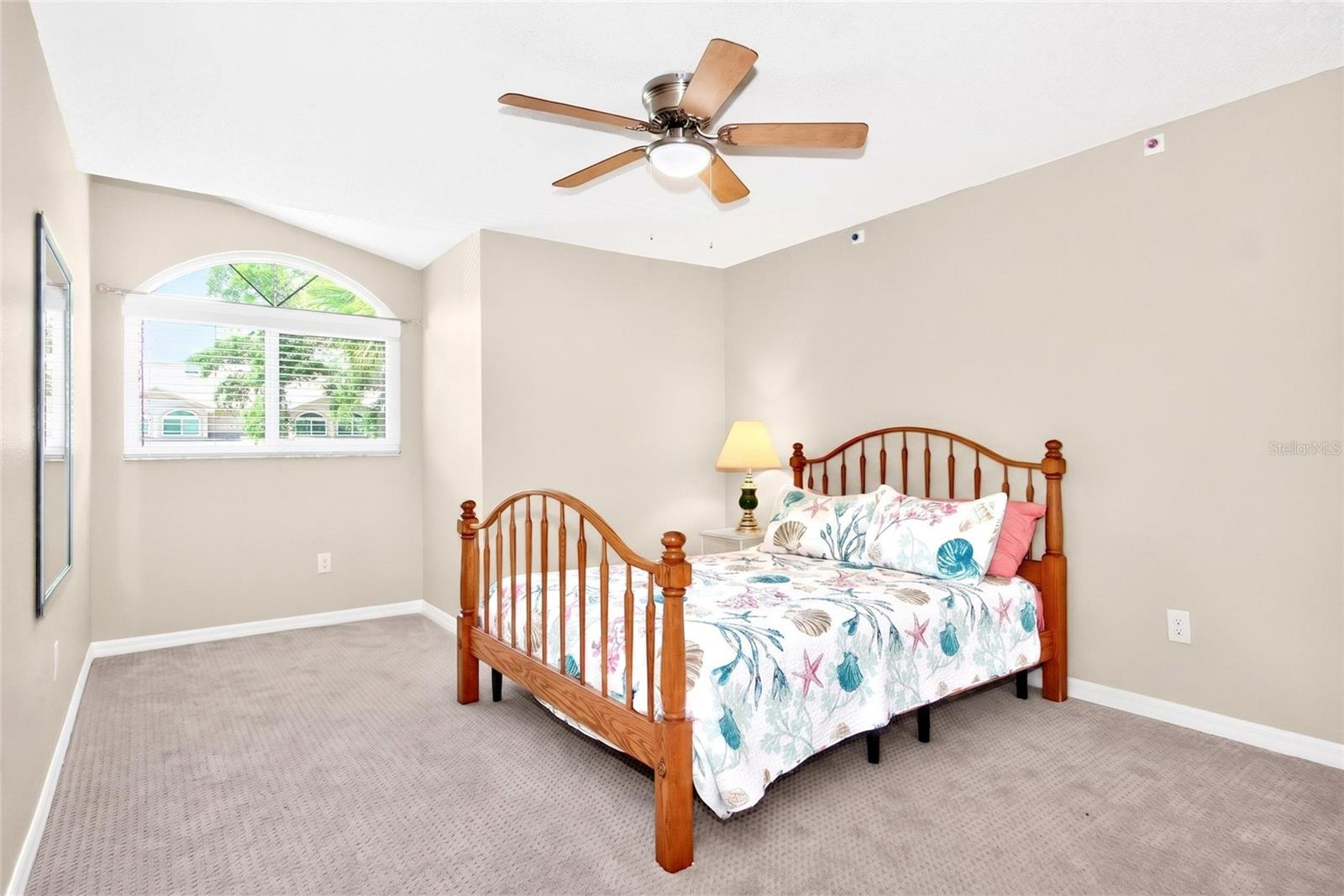 2524 W Brook Ln Property Photo 32
