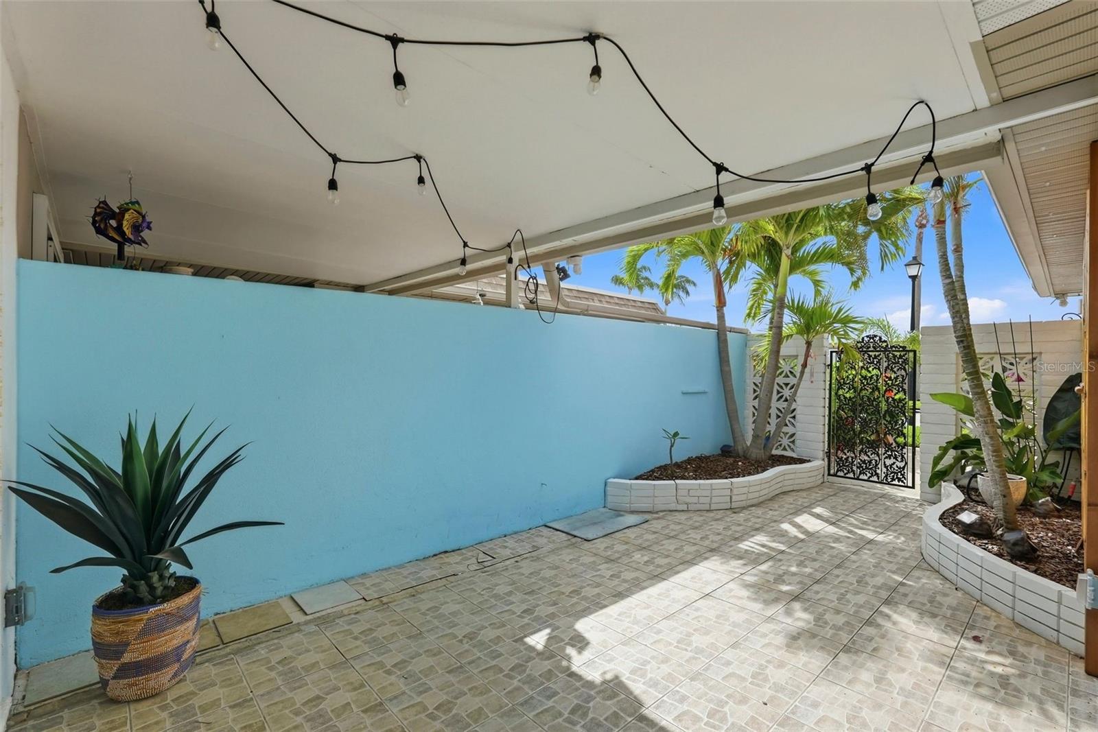 573 Boca Ciega Point Blvd N Property Photo 5