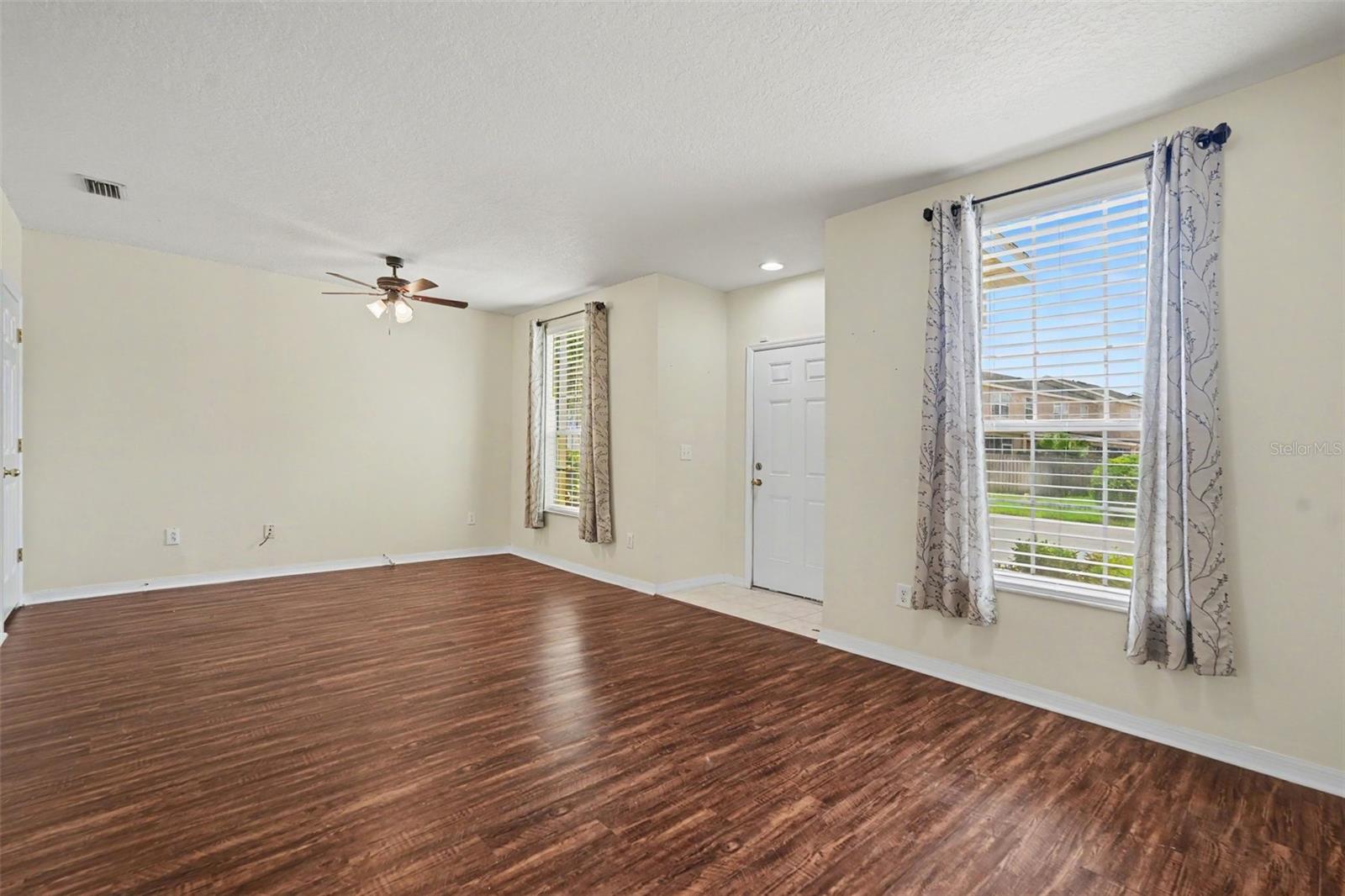 30153 Barnaby Ln Property Photo 4
