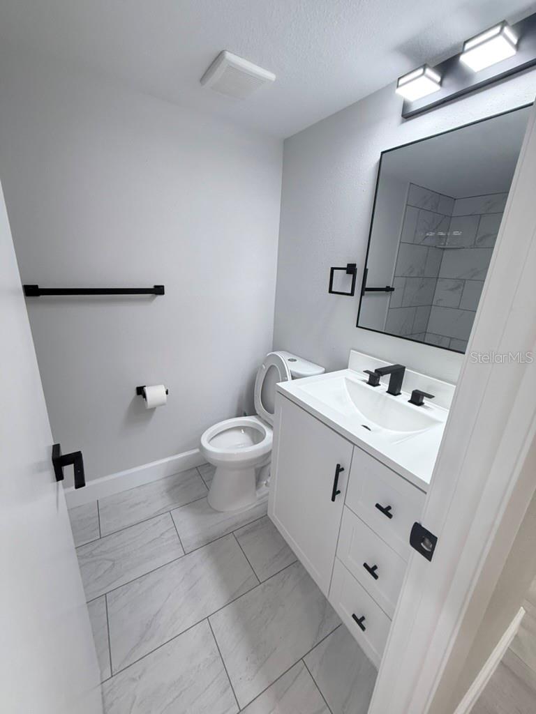 3300 Cove Cay Dr #2a Property Photo 7