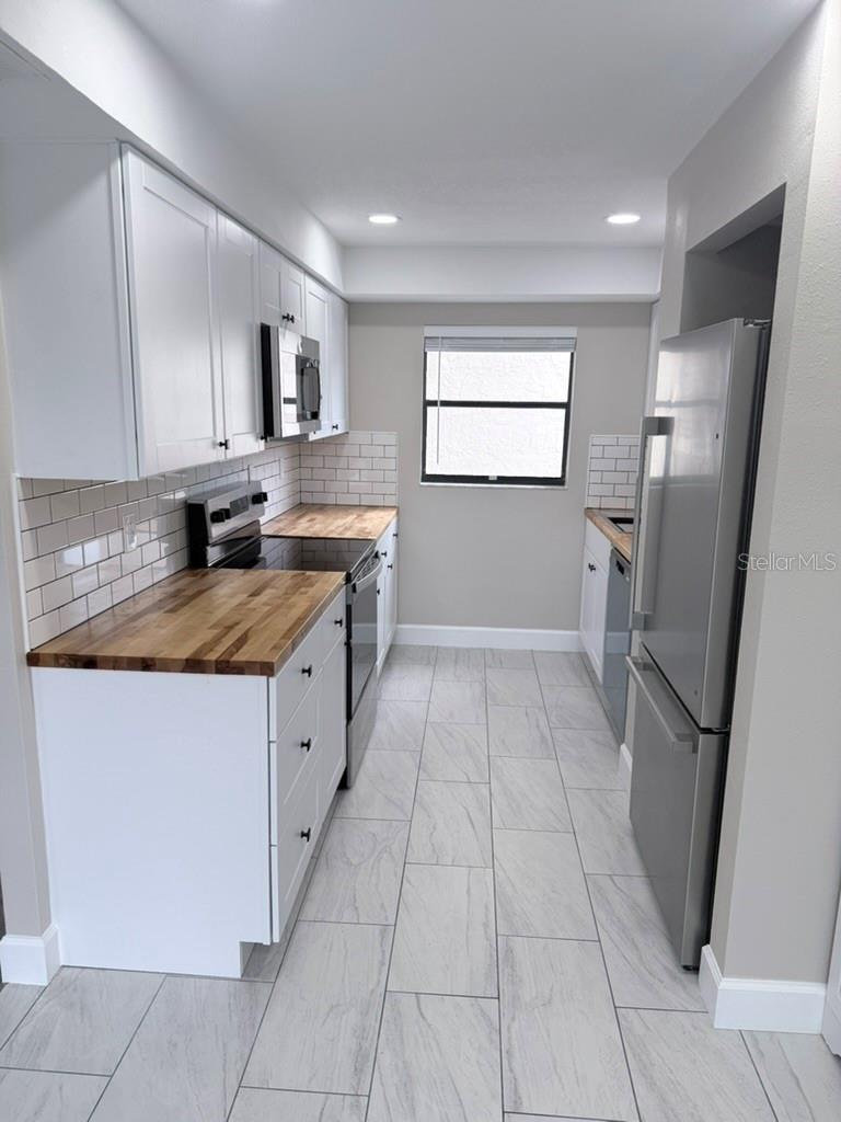 3300 Cove Cay Dr #2a Property Photo 11