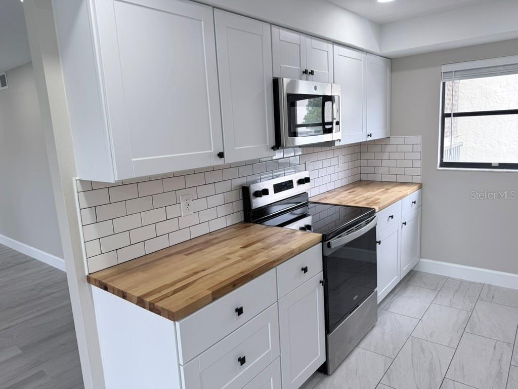 3300 Cove Cay Dr #2a Property Photo 12