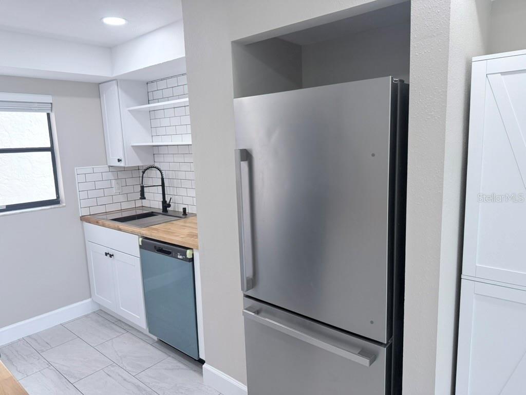 3300 Cove Cay Dr #2a Property Photo 13