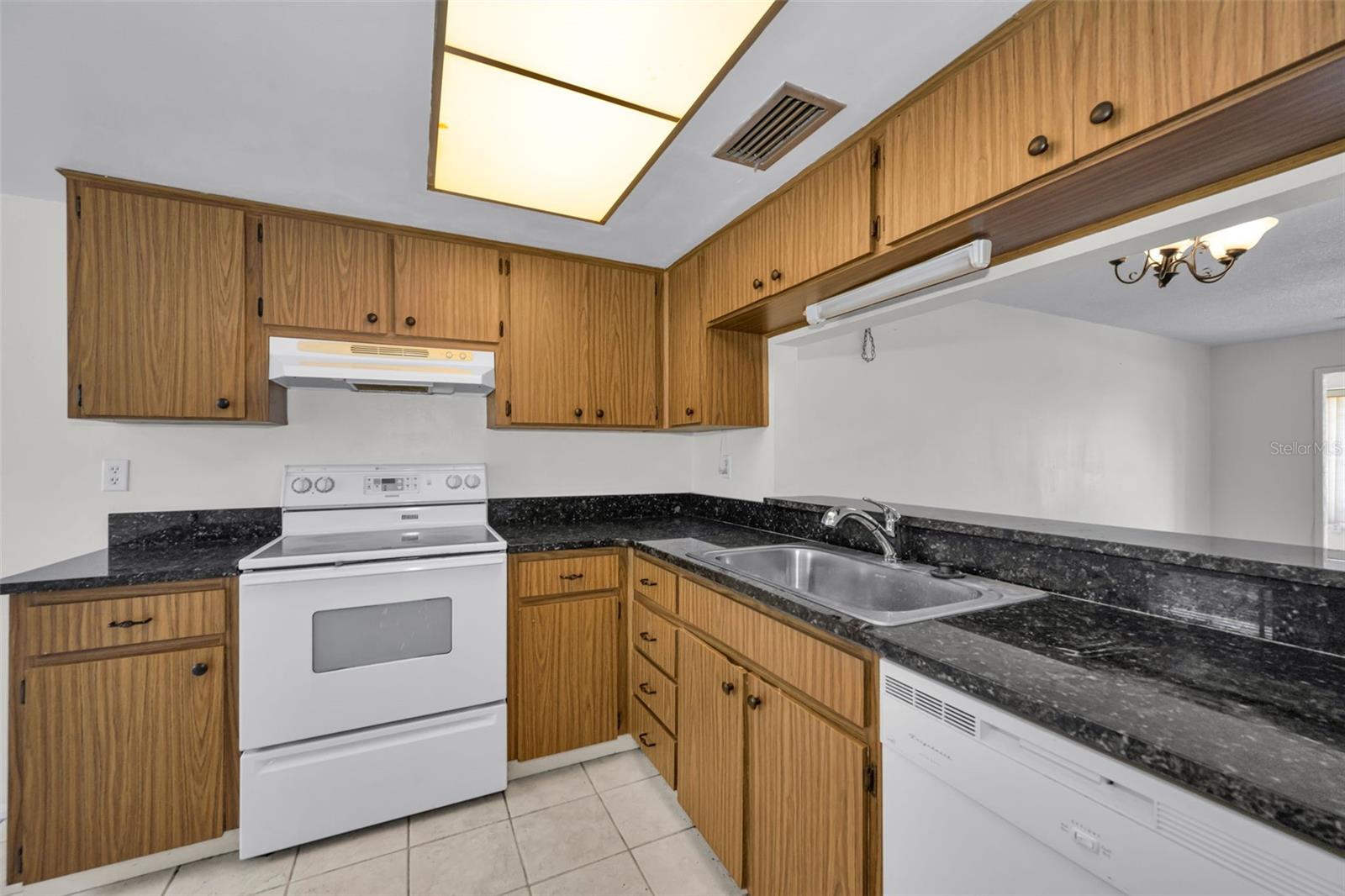 3819 Teeside Dr Property Photo 9