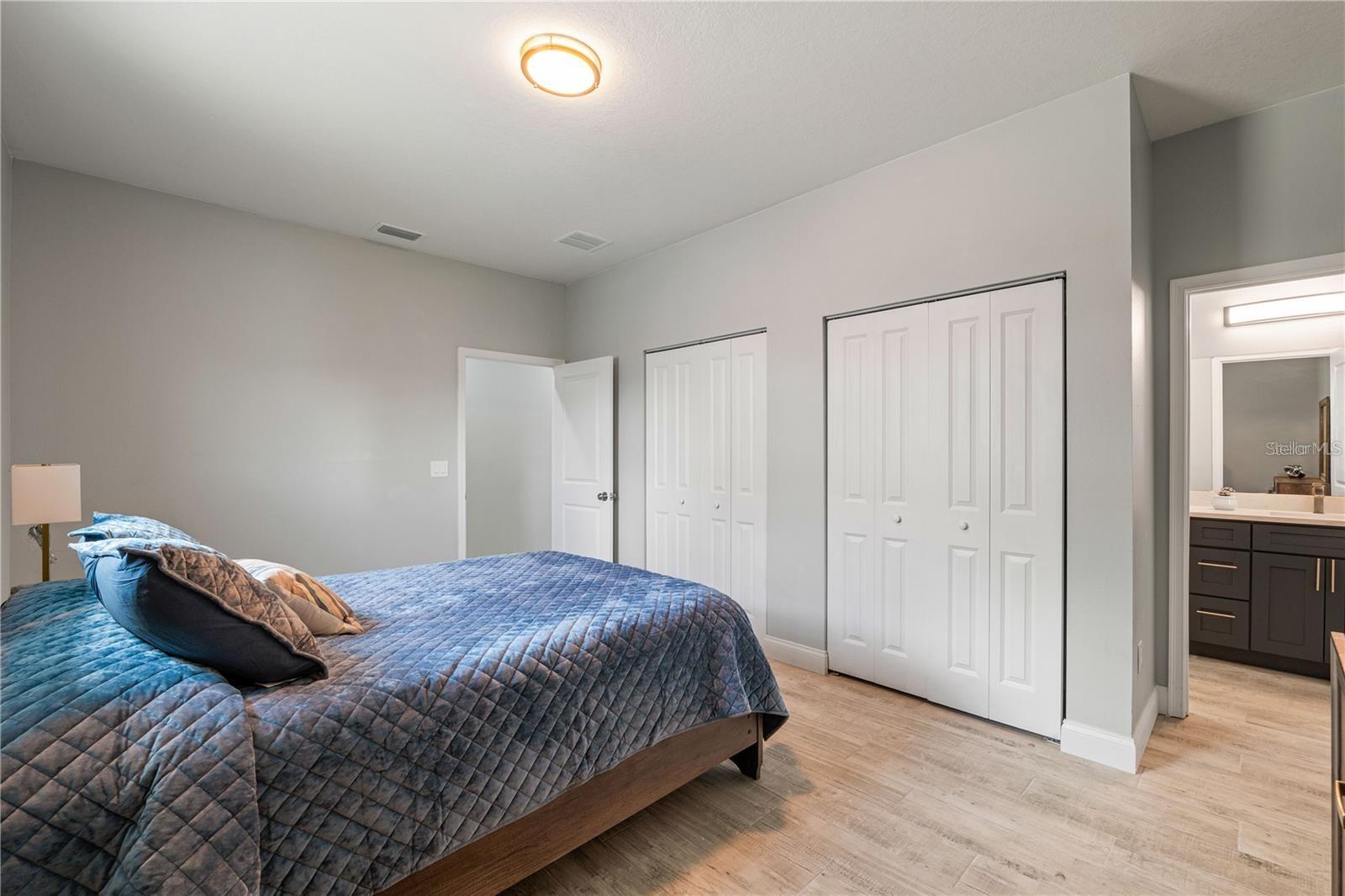2617 W Saint Joseph St #2 Property Photo 8
