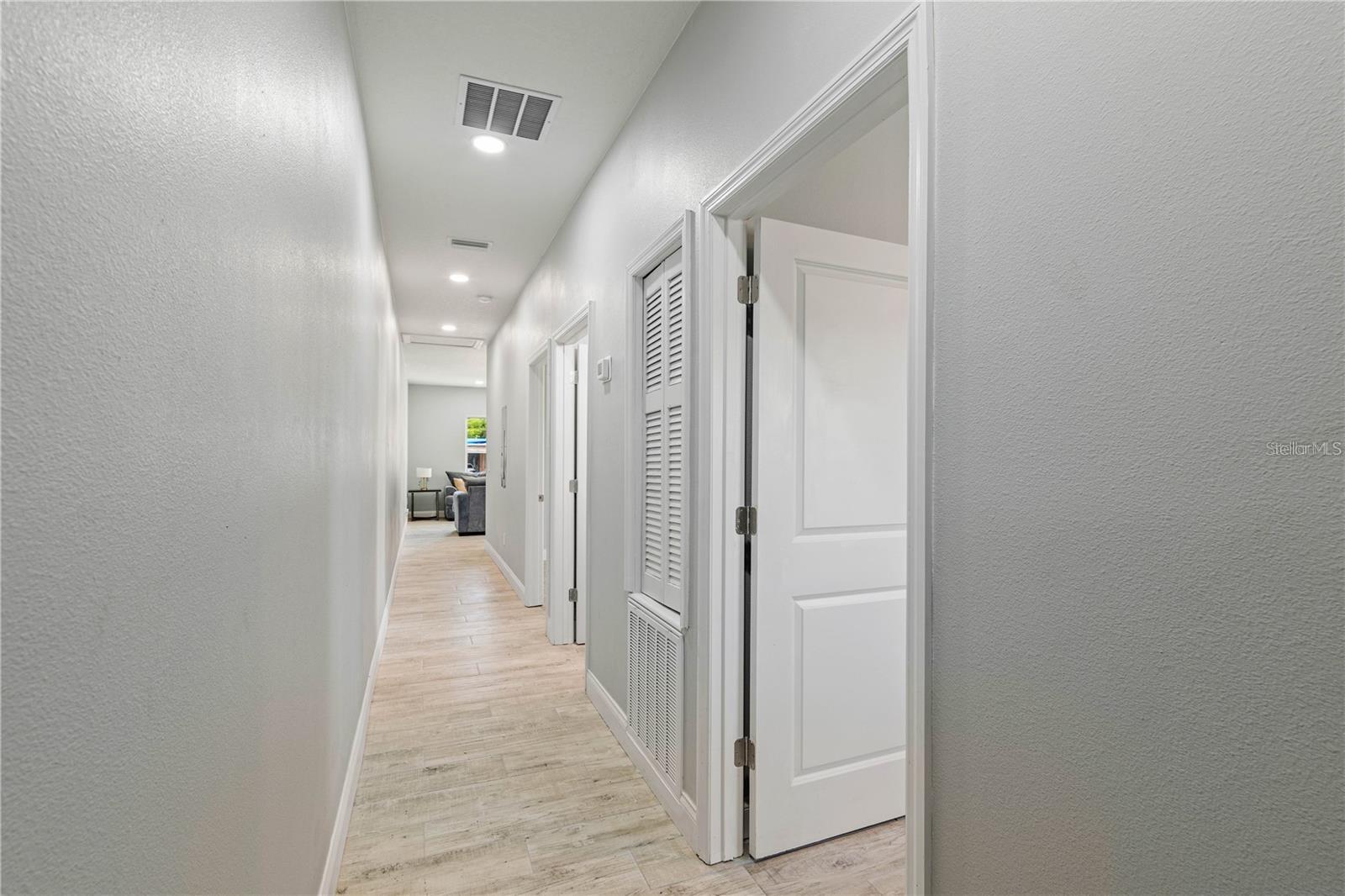 2617 W Saint Joseph St #2 Property Photo 12