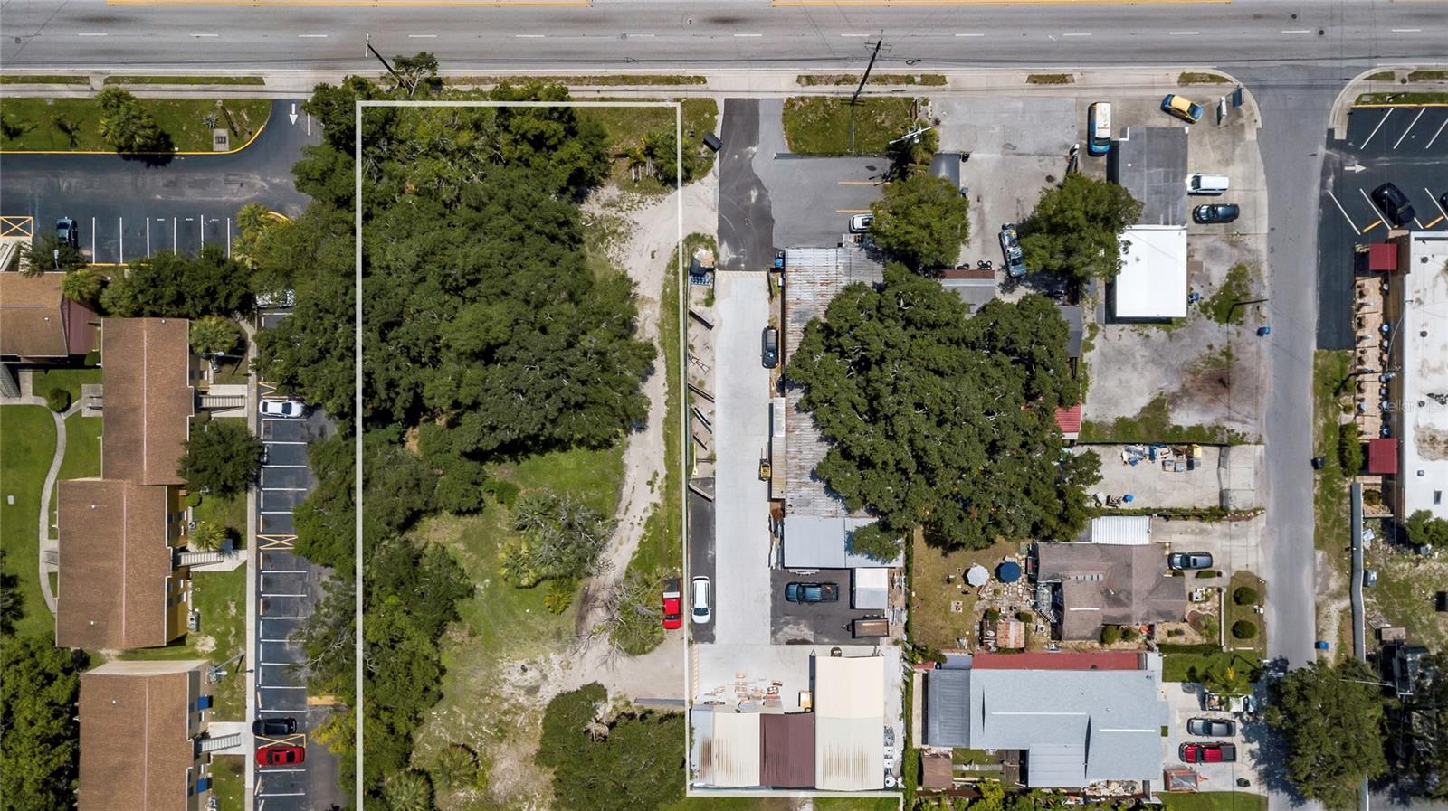 6010 N Armenia Ave Property Photo 2