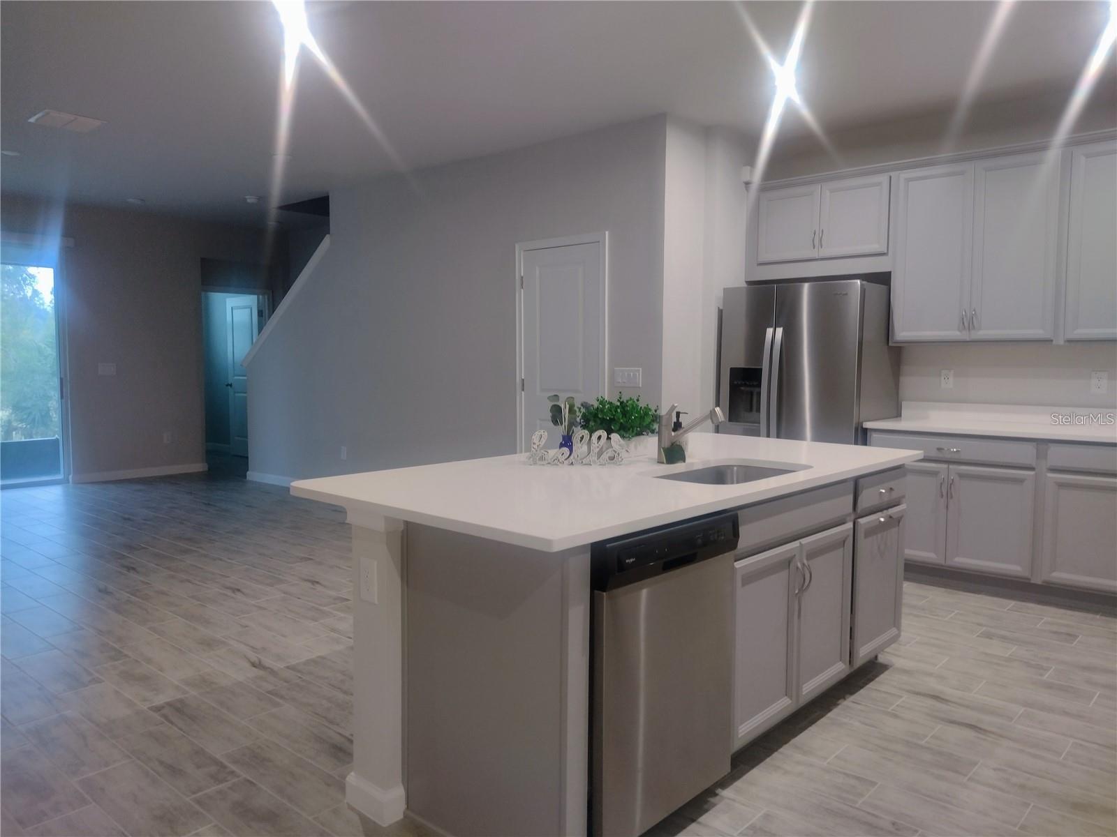 26010 Woven Wicker Bnd Property Photo 15