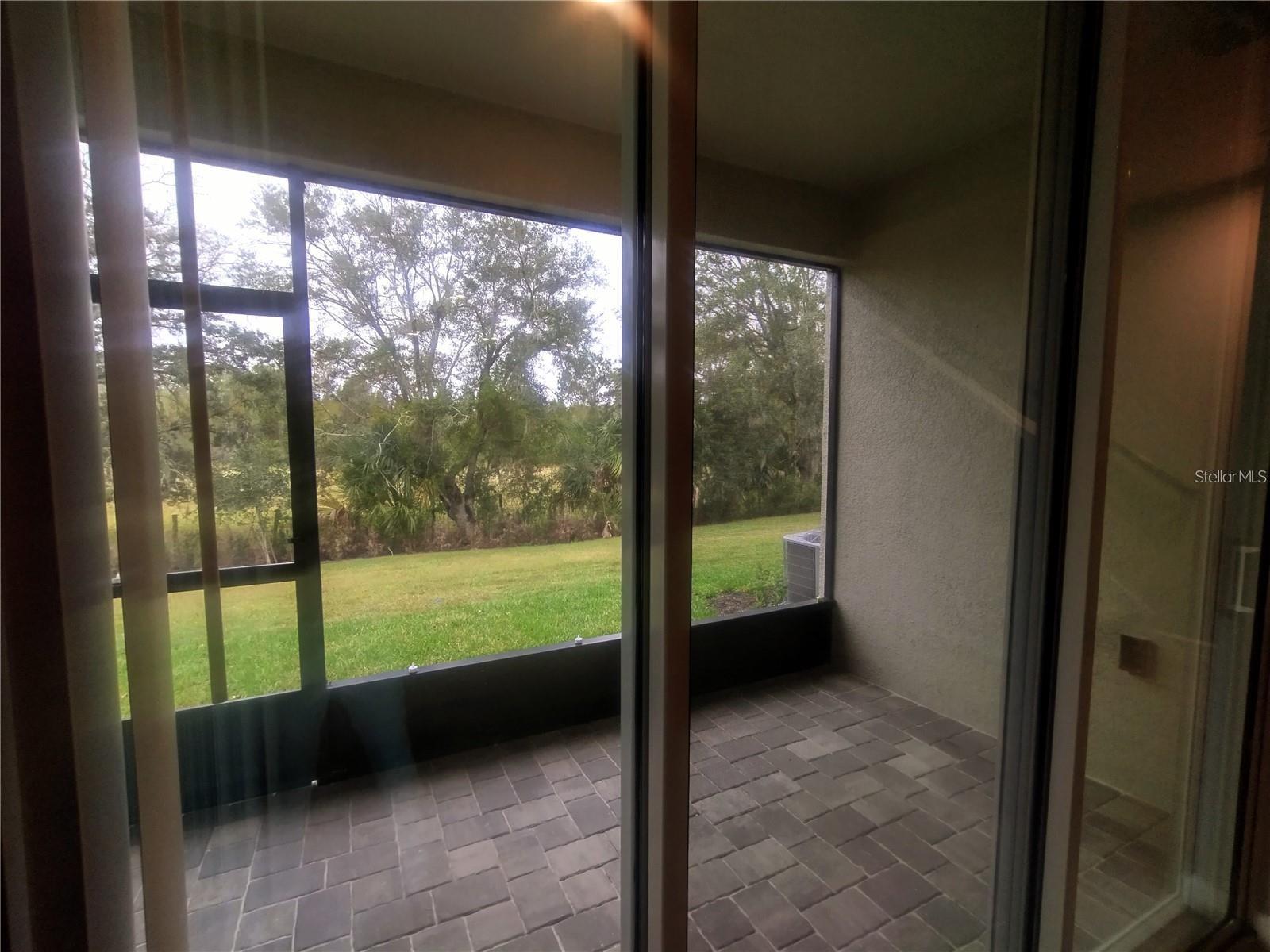 26010 Woven Wicker Bnd Property Photo 31