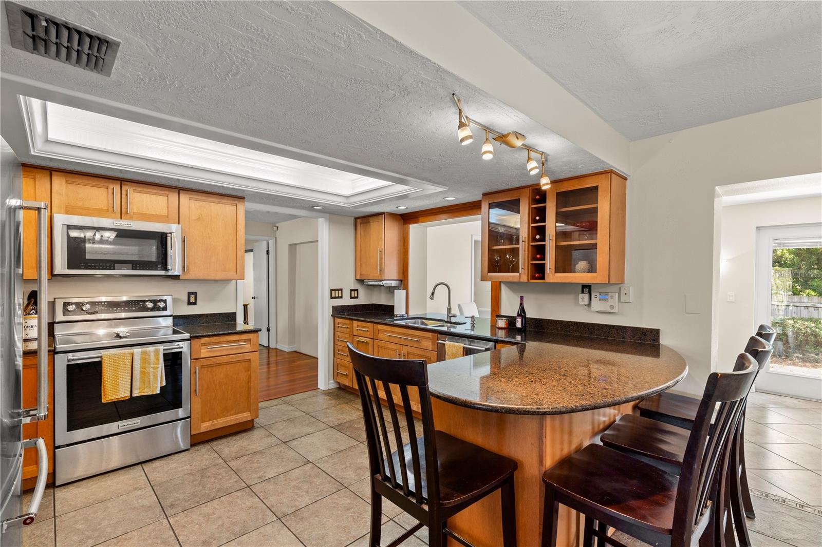 3153 Carlos Dr Property Photo 10