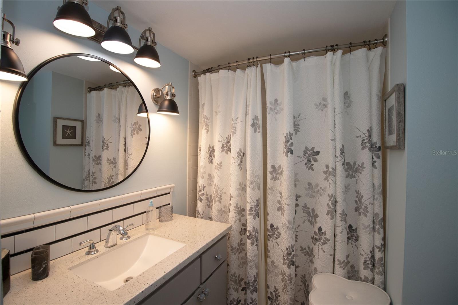 1100 E Bay Dr #104 Property Photo 17