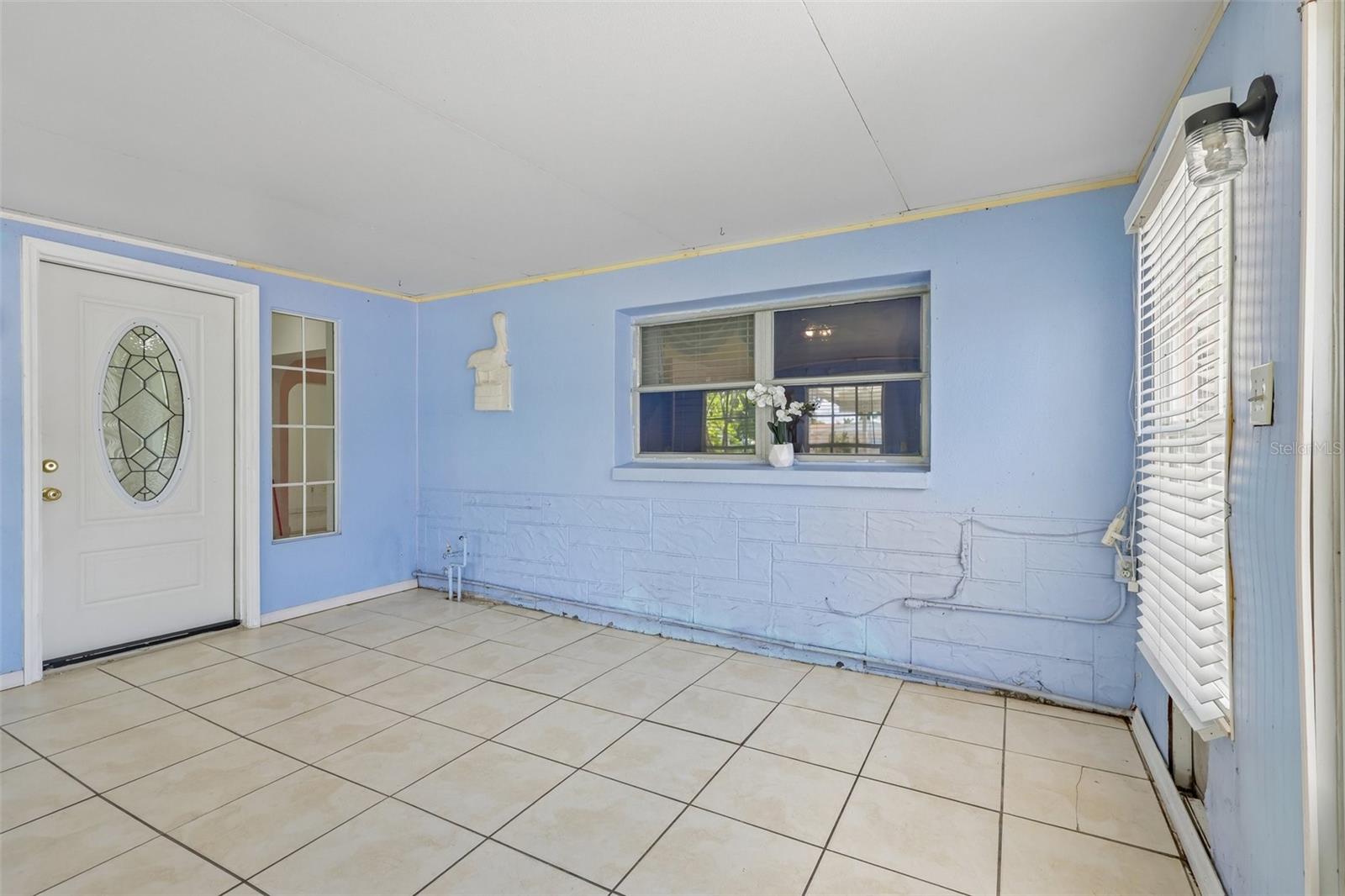 9680 Park Lake Dr N Property Photo 3
