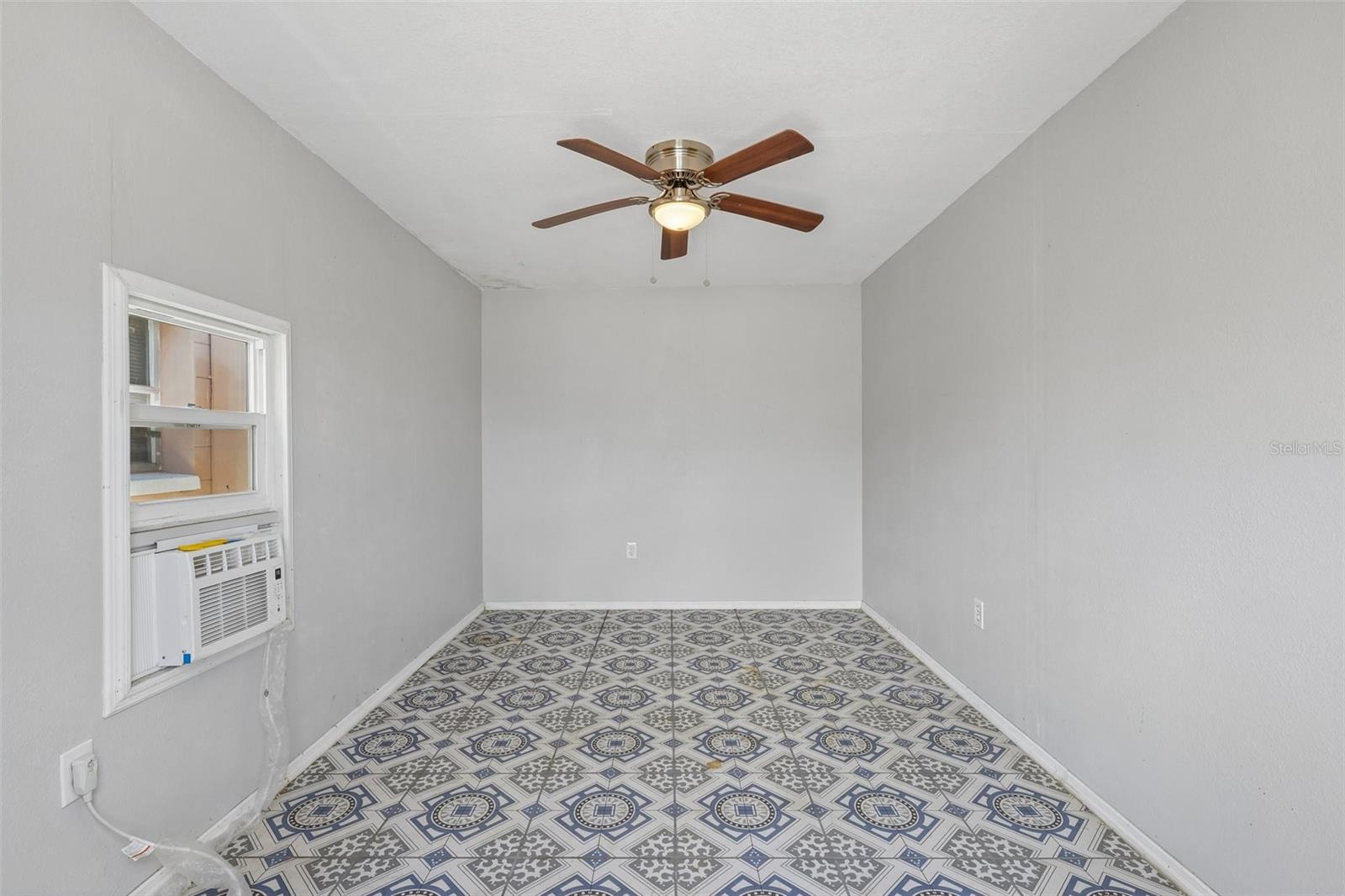9680 Park Lake Dr N Property Photo 26