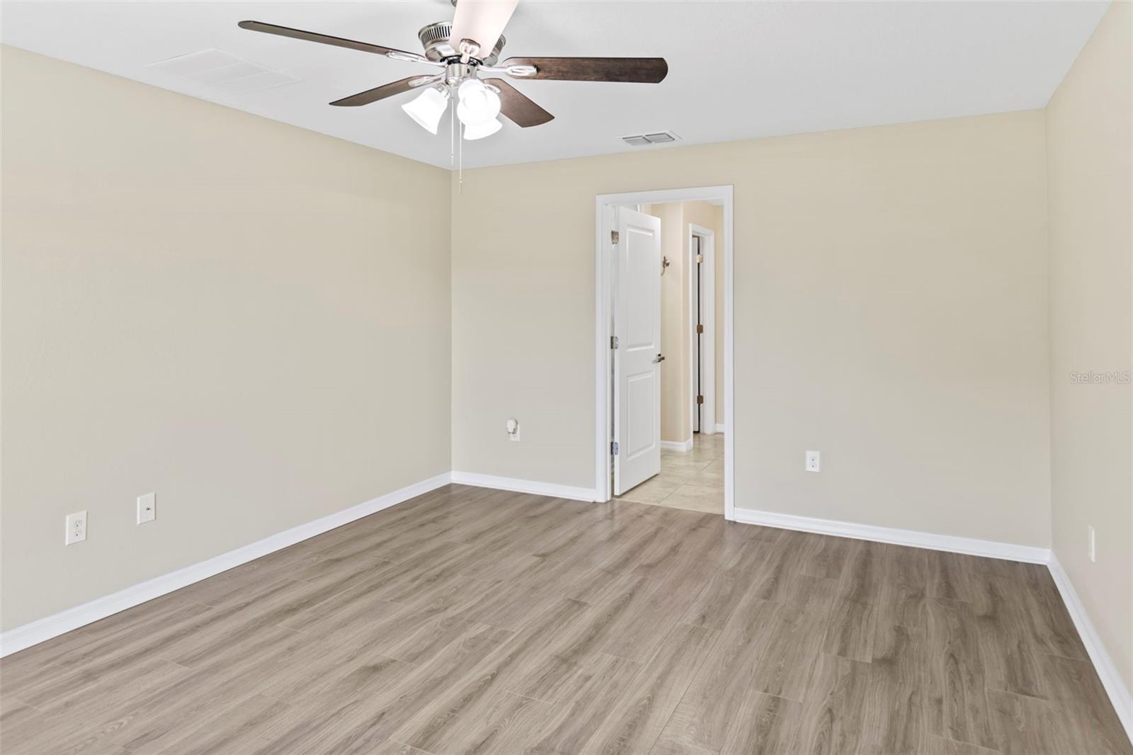 10633 Standing Stone Dr Property Photo 21