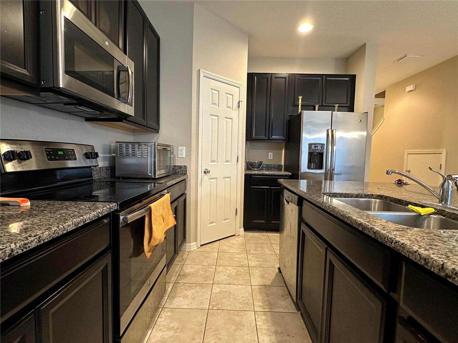 7089 Woodchase Glen Dr Property Photo 8