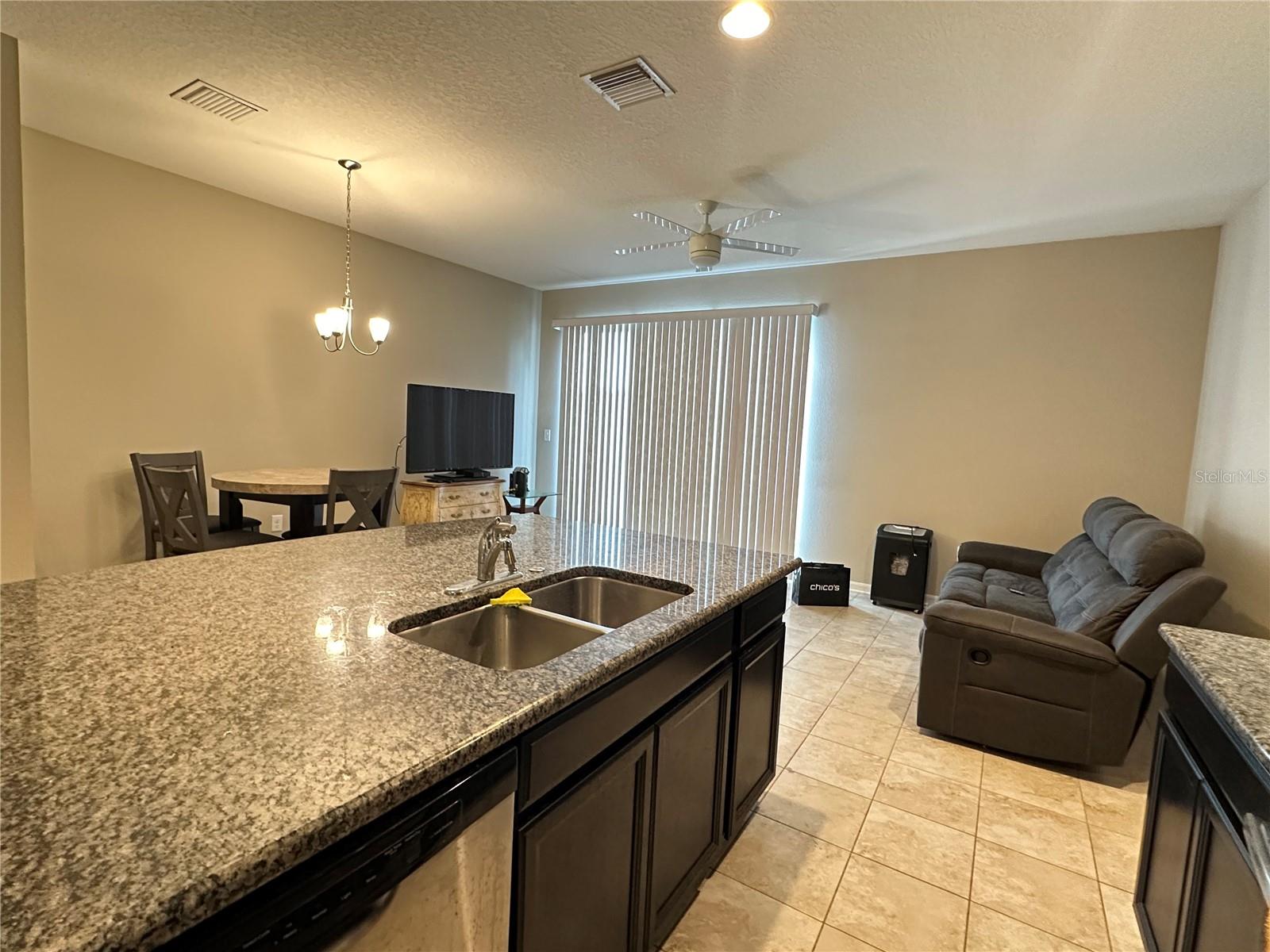 7089 Woodchase Glen Dr Property Photo 11